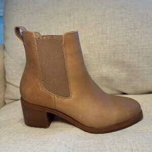 Nisolo Ana Go-To Heeled Chelsea Boot